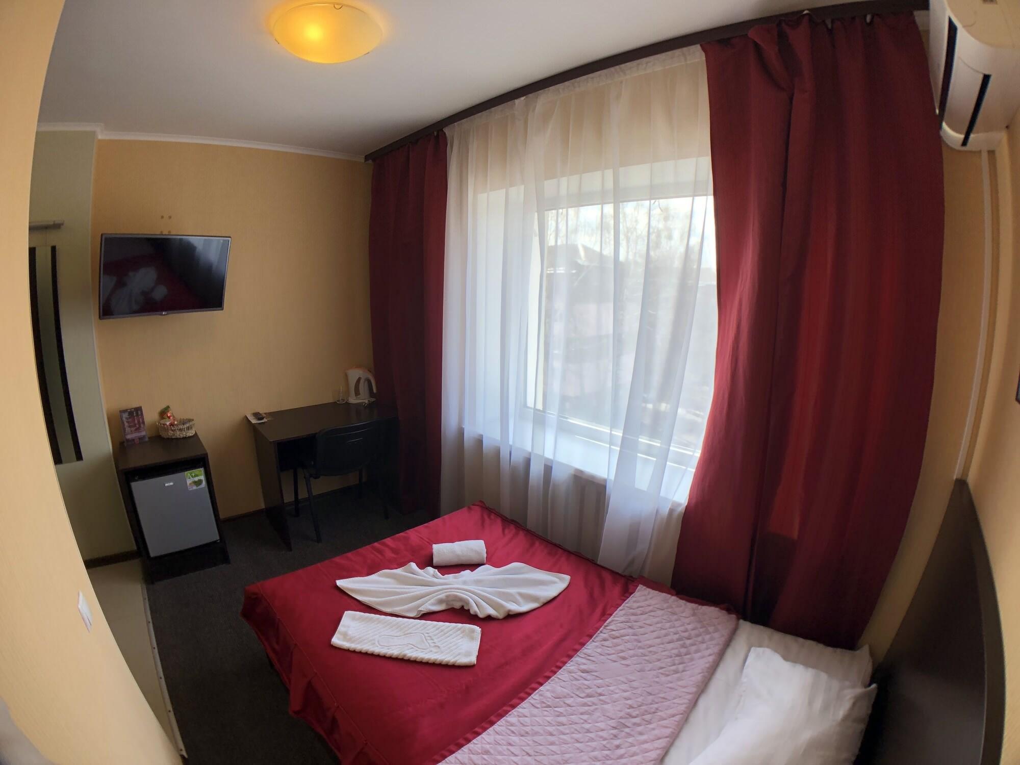 Hotel Nivki Kyiv Exterior photo